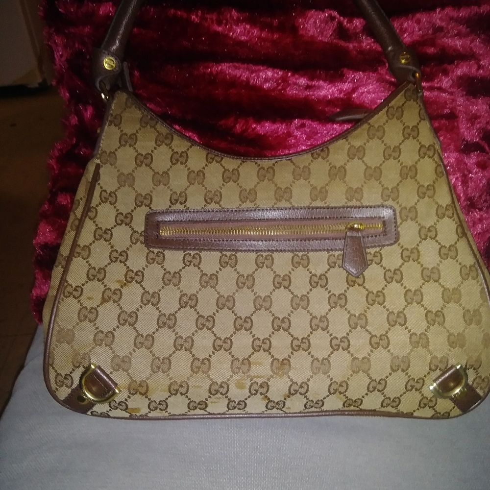 Authentic GUCCI HANDBAG - Picture 2 of 4